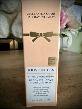 NWT Kristen Ess Strand Strengthening
Reconstructive Moisture Mask Hair Mask